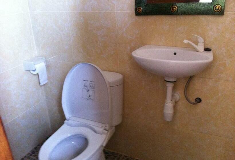 غرفة قياسية مطلّة علي البحر مزوَّدة بشُرفة, Amed Sari Beach Guesthouse