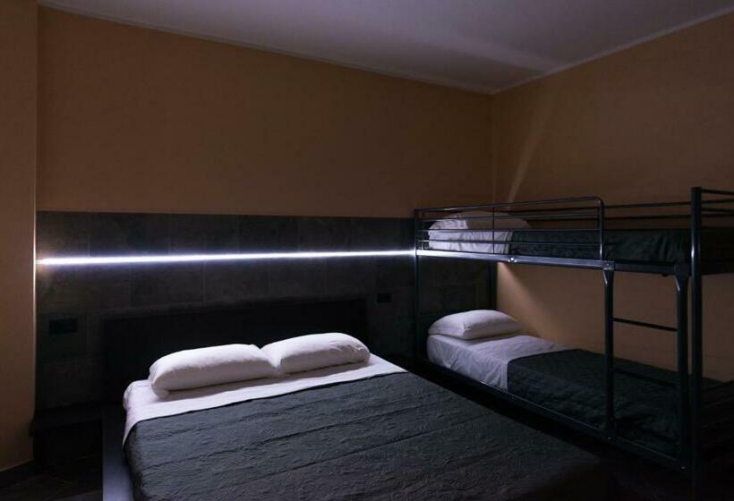 スタンダード４人部屋, B&b Suite 123