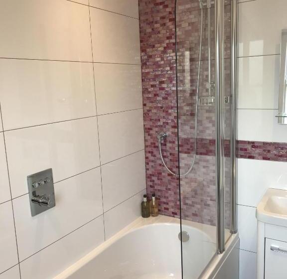 חדר סטנדרט, The Rookery