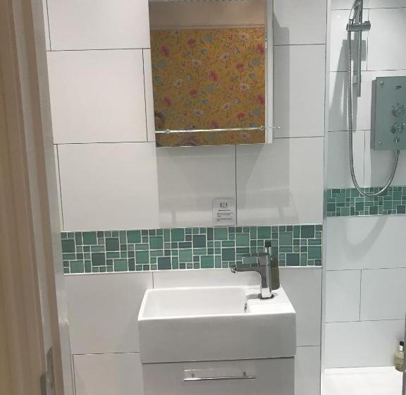 חדר סטנדרט, The Rookery