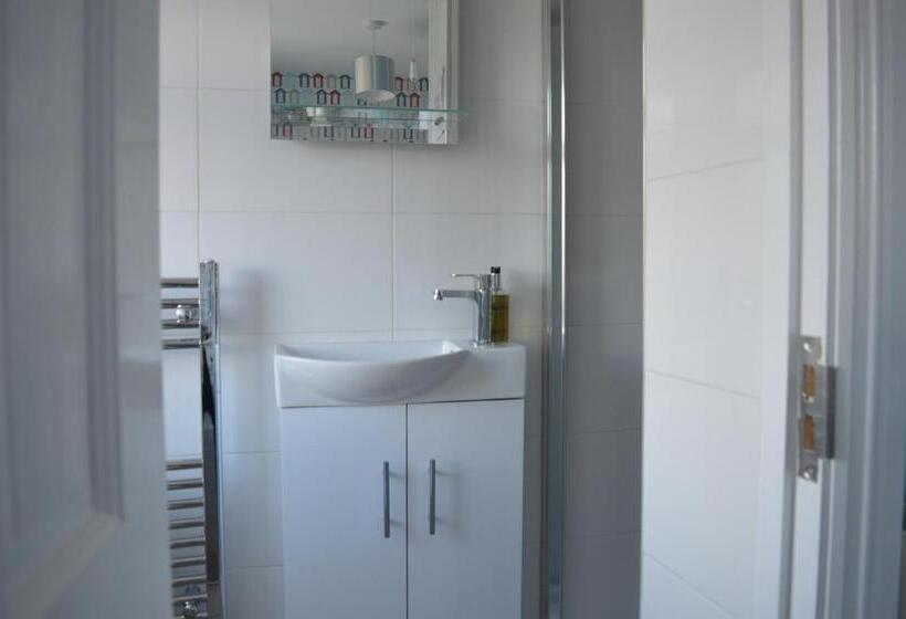 חדר סטנדרט יחיד, The Rookery