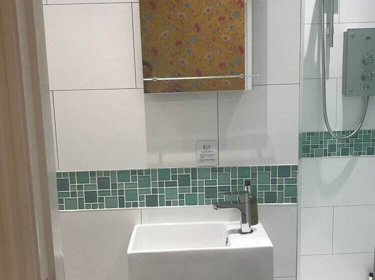 חדר סטנדרט, The Rookery