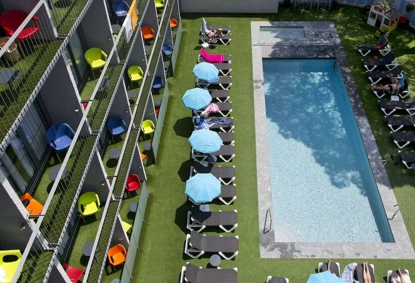 Трехместный Номер Стандарт Вид на Бассейн, Ght Sa Riera