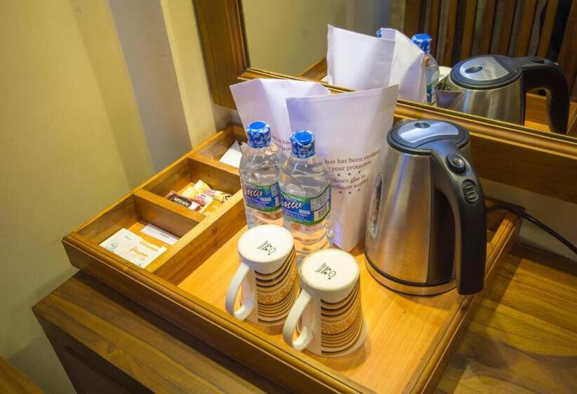 Апартаменты 1 Спальня, Hill Pride City