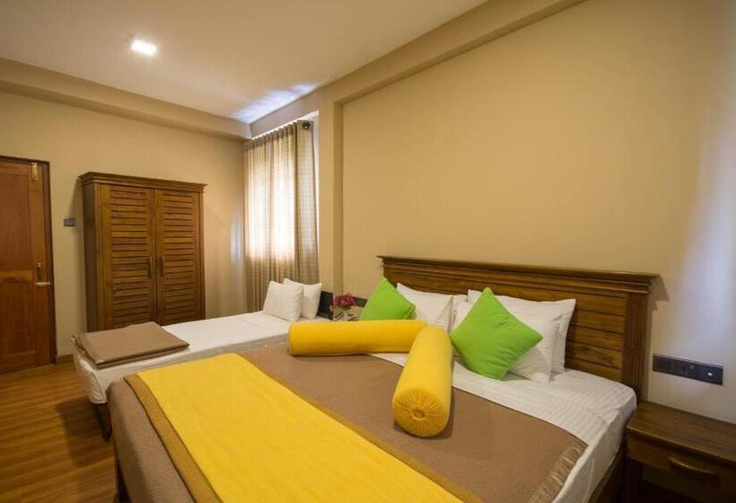 Трехместный Номер Стандарт Вид на Сад, Hill Pride City