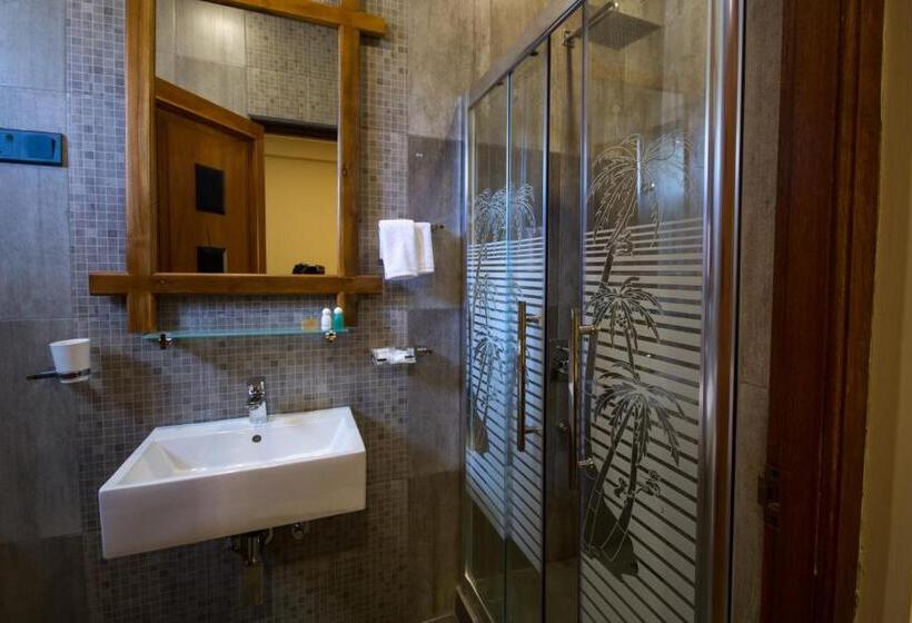 Трехместный Номер Стандарт Вид на Сад, Hill Pride City