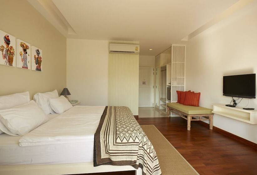 Quarto Estandar, Santosha Health & Lifestyle Resort