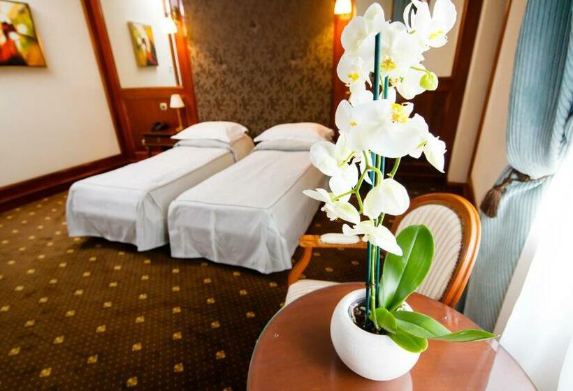 Номер Стандарт, Select