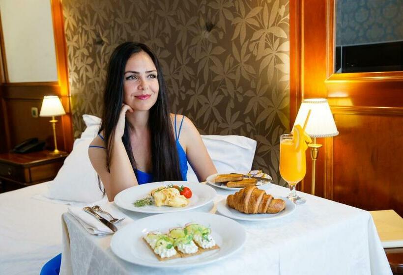 Номер Стандарт, Select