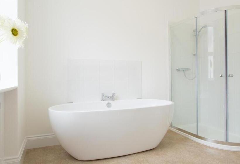 سوییت, The Grosvenor Plymouth