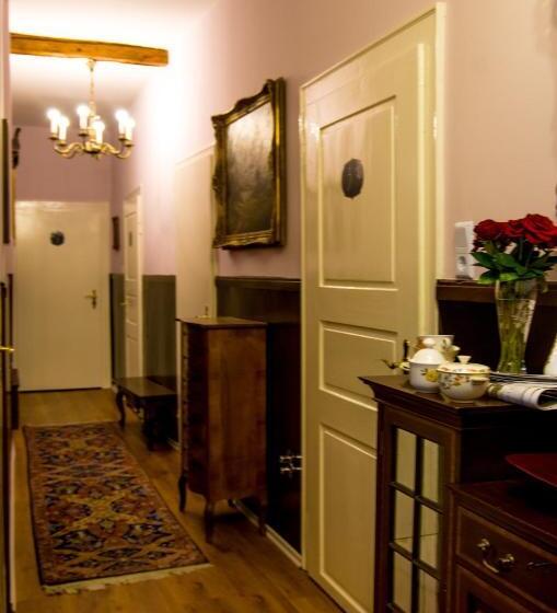 高级大房间, Victoria