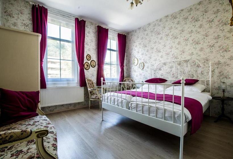 高级大房间, Victoria