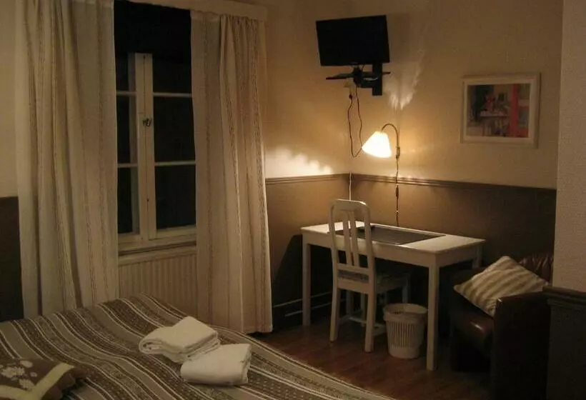 Standard Yhden Hengen Huone, Lugnet Malung Hotell