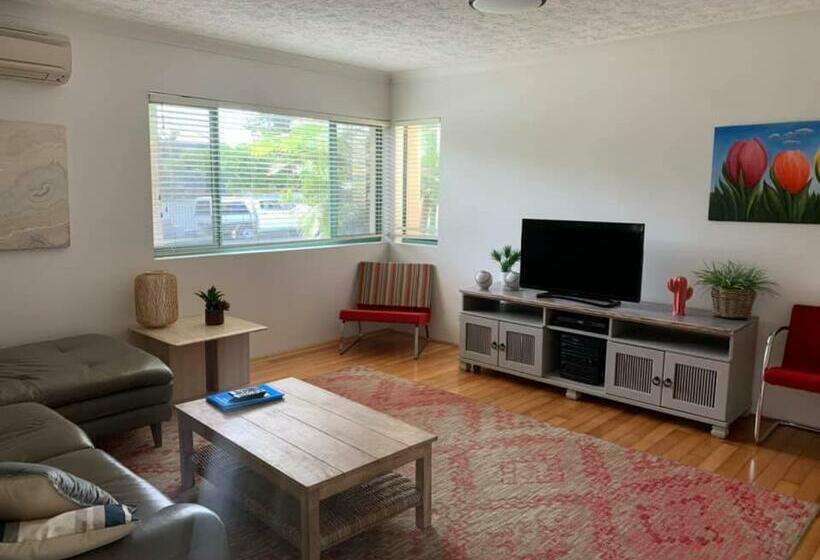 شقة غرفتين, Pacific Place Apartments