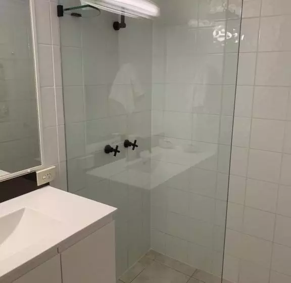 آپارتمان 3 خوابه, Pacific Place Apartments