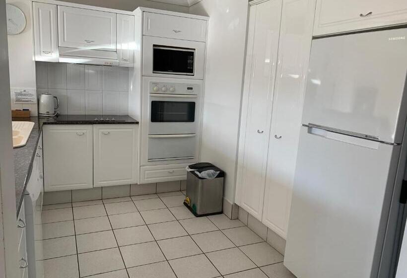 شقة غرفة نوم واحدة مزودة بشُرفة, Pacific Place Apartments