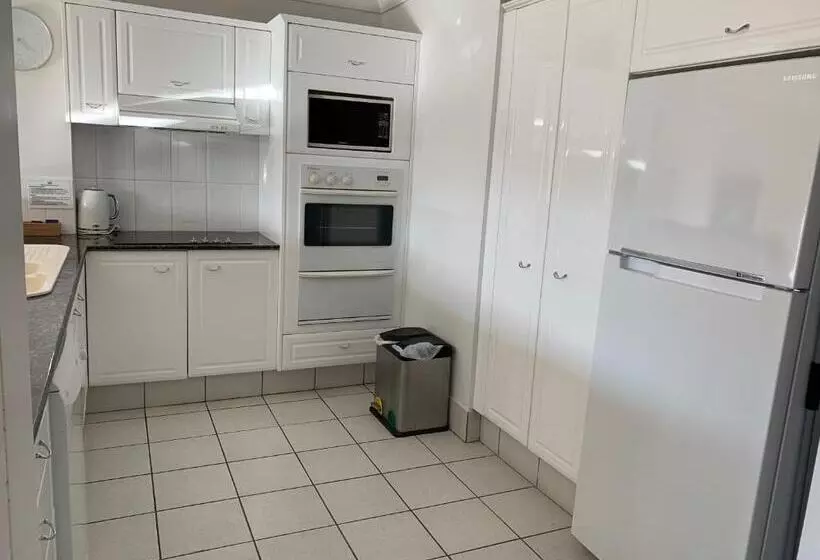 آپارتمان 1 خوابه با بالکن, Pacific Place Apartments