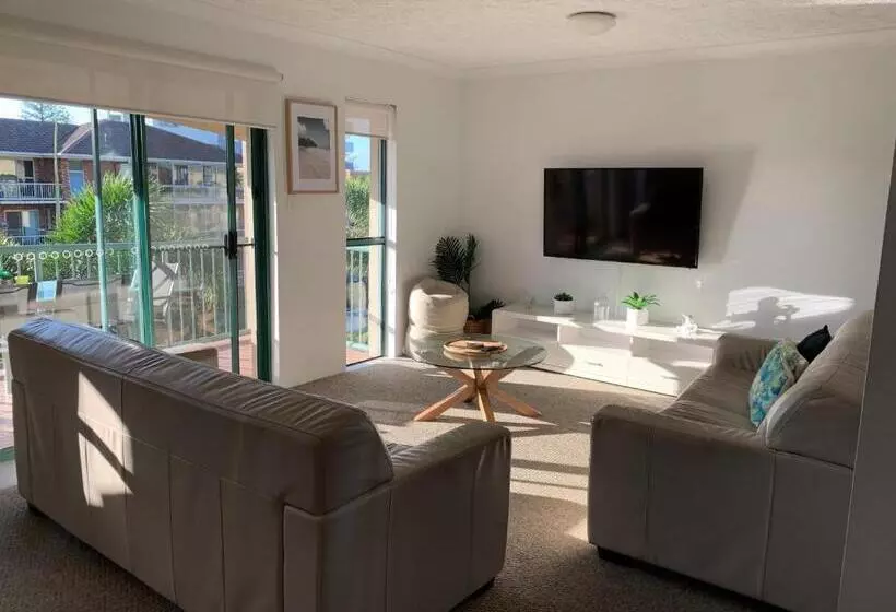 آپارتمان 1 خوابه با بالکن, Pacific Place Apartments