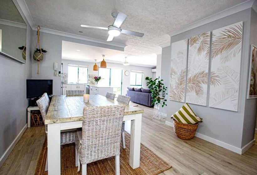 شقة غرفة واحدة مطلة على حمام السباحة, Pacific Place Apartments