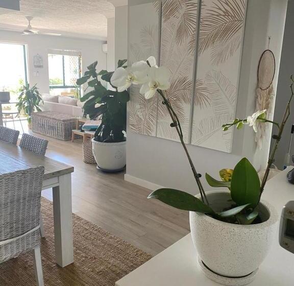 شقة غرفة واحدة مطلة على حمام السباحة, Pacific Place Apartments