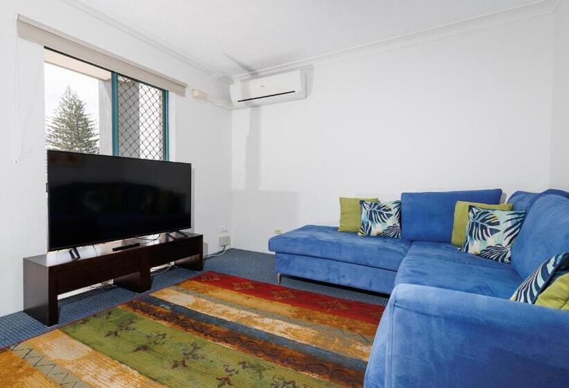 شقة غرفة واحدة, Pacific Place Apartments