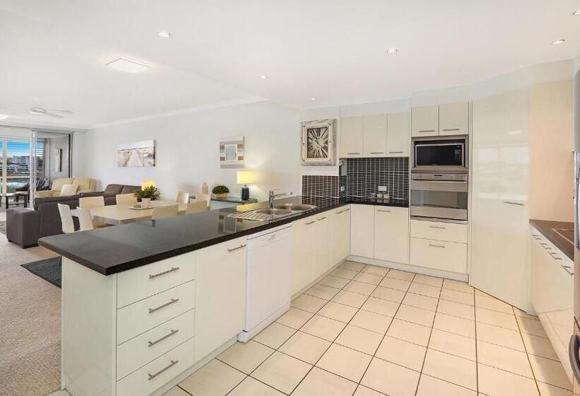 2 Bedroom Apartment with Views, Pandanus Mooloolaba