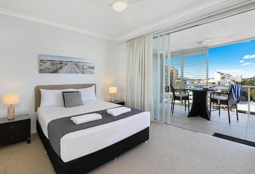 2 Bedroom Apartment with Views, Pandanus Mooloolaba