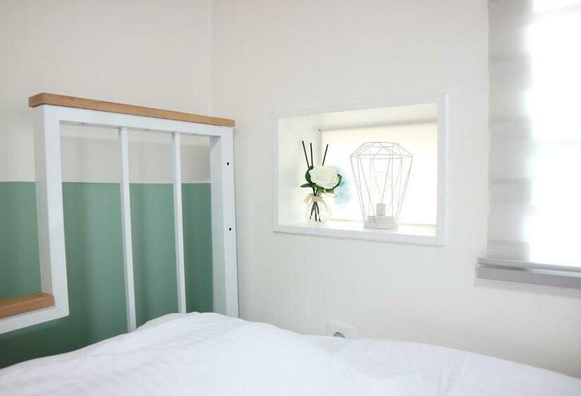 اتاق استاندارد, 24 Guesthouse Seoul Station