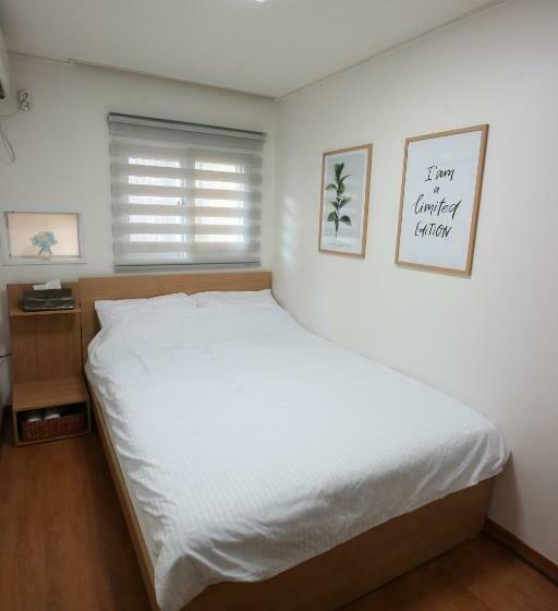 اتاق استاندارد, 24 Guesthouse Seoul Station