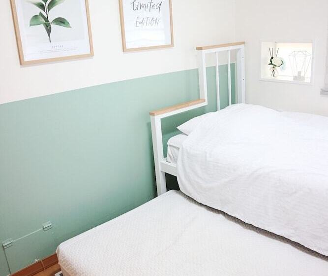 اتاق استاندارد, 24 Guesthouse Seoul Station