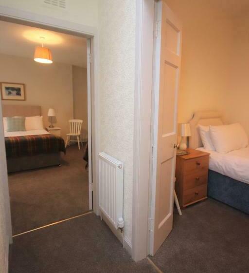 جناح عائلي, Inglestone House Guest House