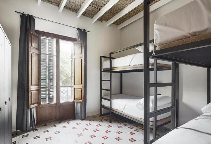 이코노이 4인룸, The Boc Hostels   Palma
