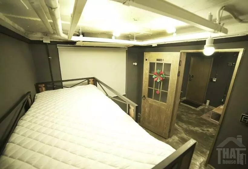 اتاق استاندارد با تخت‌های تاشو, That House Hongdae
