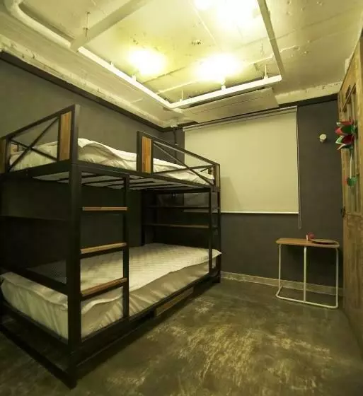 اتاق استاندارد با تخت‌های تاشو, That House Hongdae