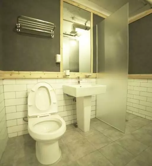 اتاق استاندارد با تخت‌های تاشو, That House Hongdae