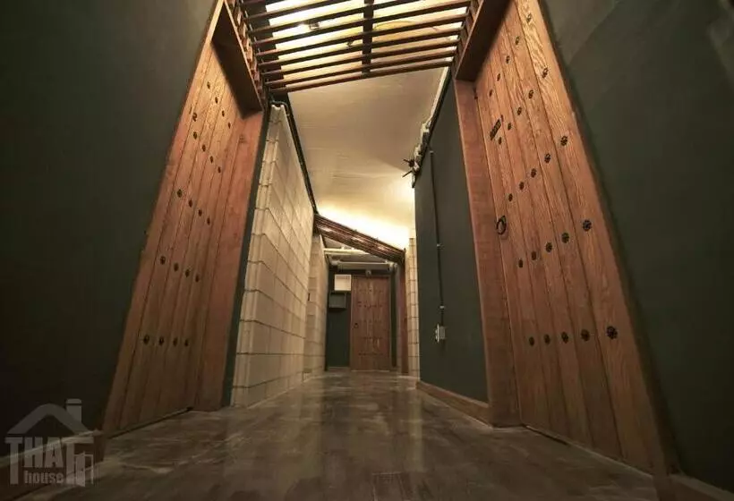 اتاق استاندارد با تختخواب دوطبقه و حمام مشترک, That House Hongdae