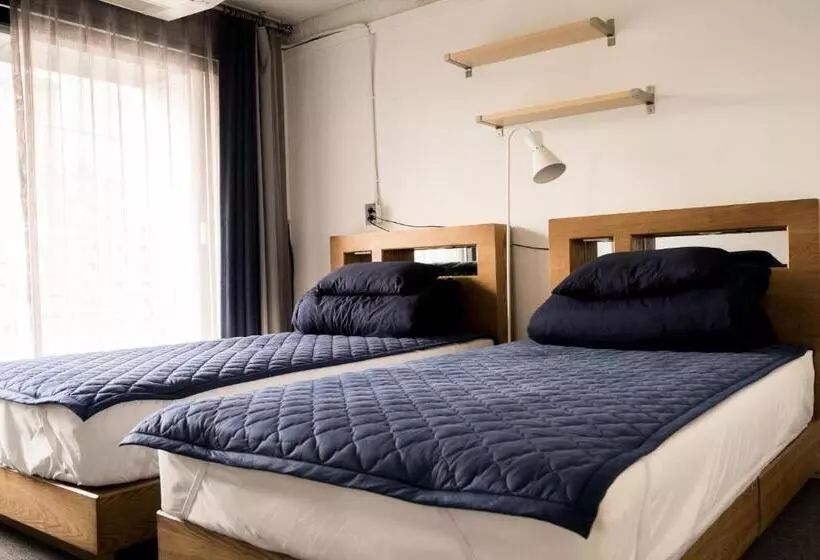 اتاق استاندارد با سرویس بهداشتی مشترک, That House Hongdae