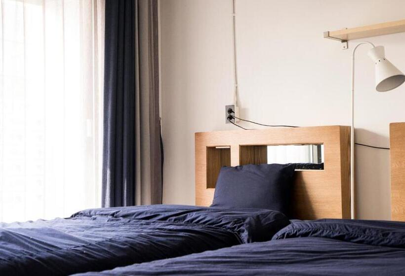 Quarto Estandar Banheiro Compartilhado, That House Hongdae