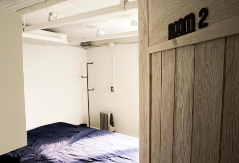 Quarto Estandar Banheiro Compartilhado, That House Hongdae