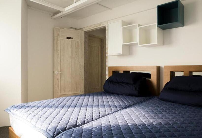 Quarto Estandar Banheiro Compartilhado, That House Hongdae