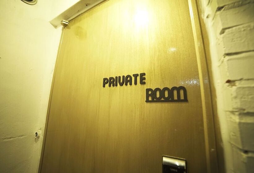 デラックスルーム, That House Hongdae