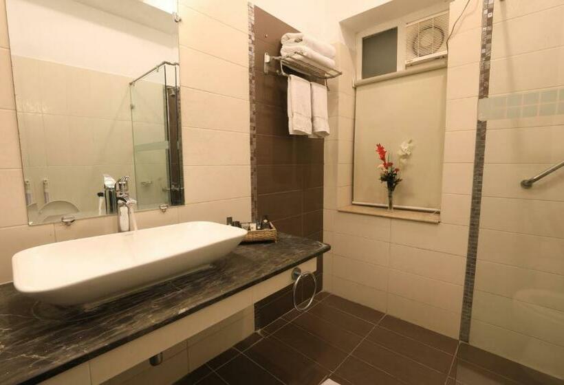 Deluxe Room, Bella View Lounge
