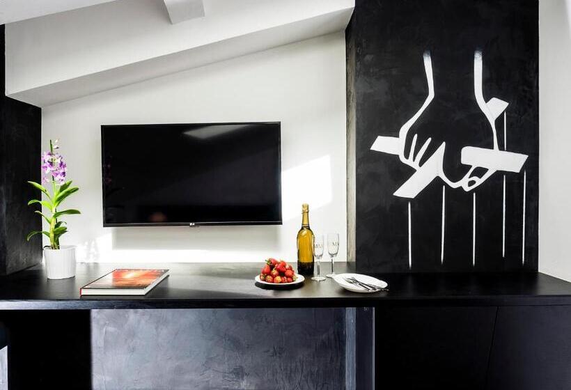 سوئیت رویال, Duomo Suites & Spa