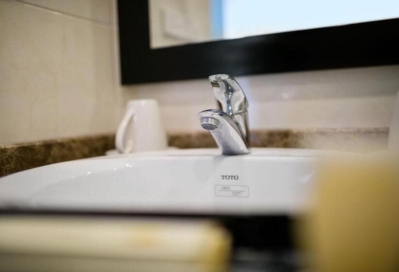 اتاق لوکس, Golden Moon Suite Hotel & Travel