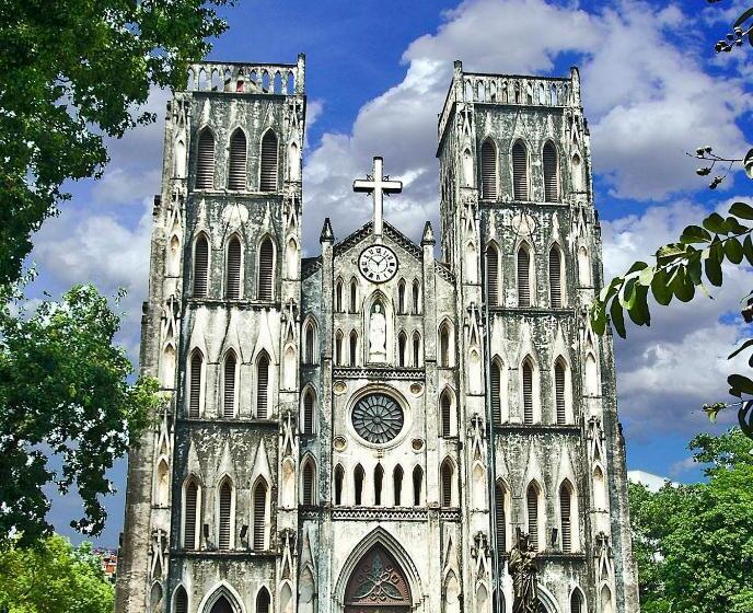 سوییت, Golden Moon Suite Hotel & Travel