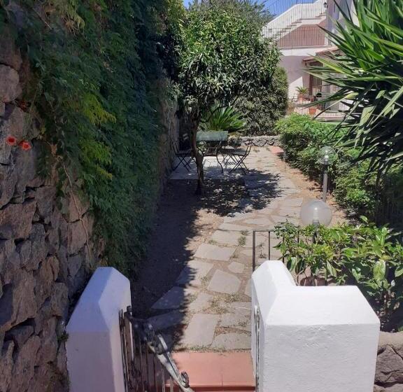 استودیوی استاندارد, Residence Aegidius