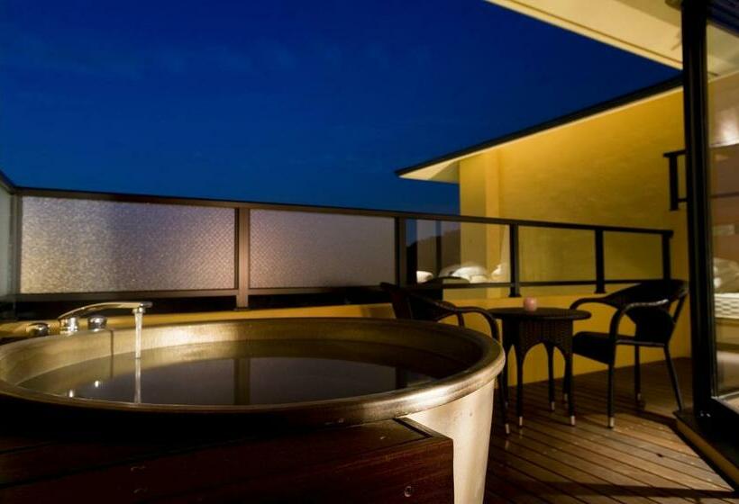 标准三人间, Saiou No Miya