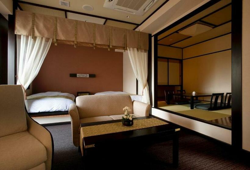 标准三人间, Saiou No Miya