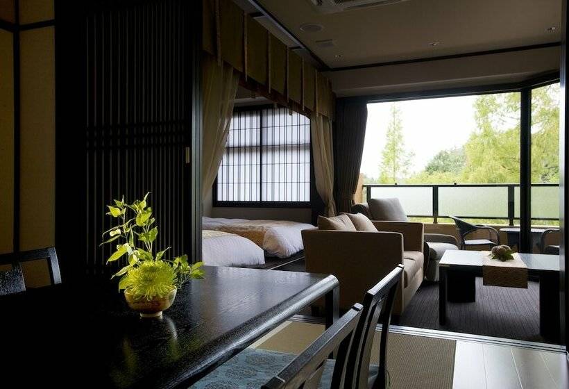 标准间, Saiou No Miya