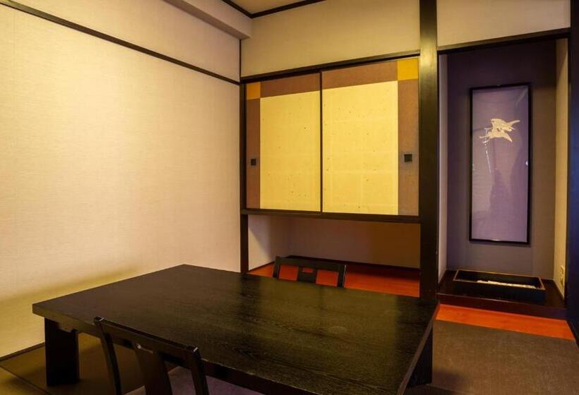 标准三人间, Saiou No Miya